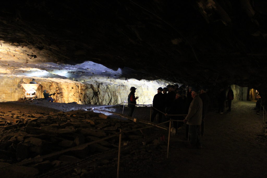 mine bleue chambre extraction