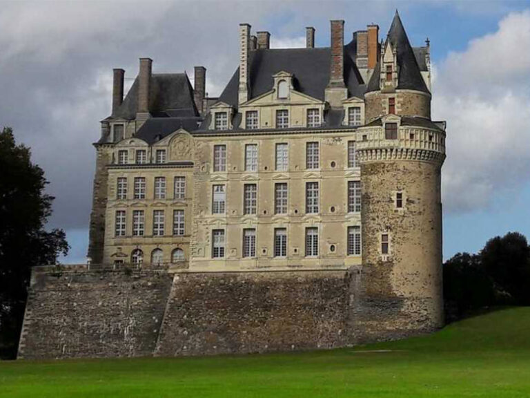 visiter le chateau de brissac